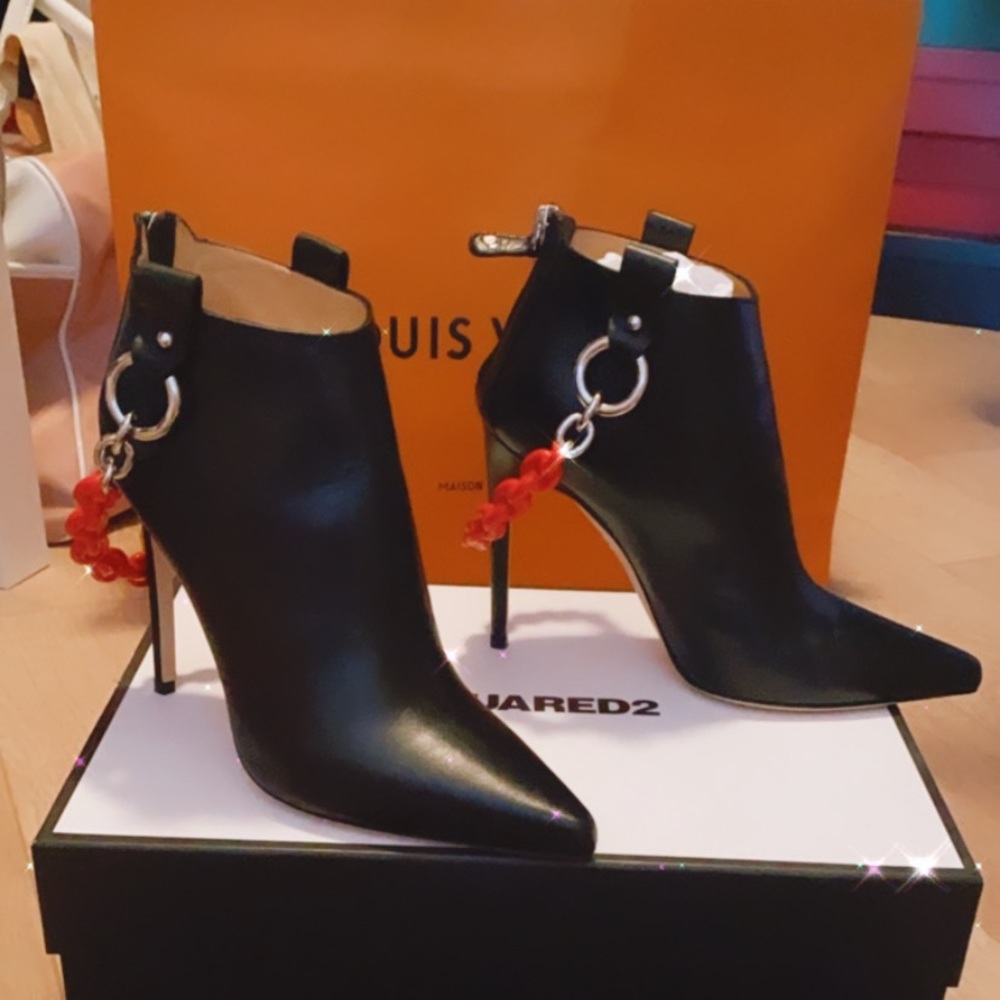 ✨Host Pick✨DSQUARED Heeled Ankle Boots Red Chain